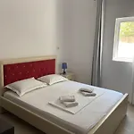 Corner Hotel شقة *
