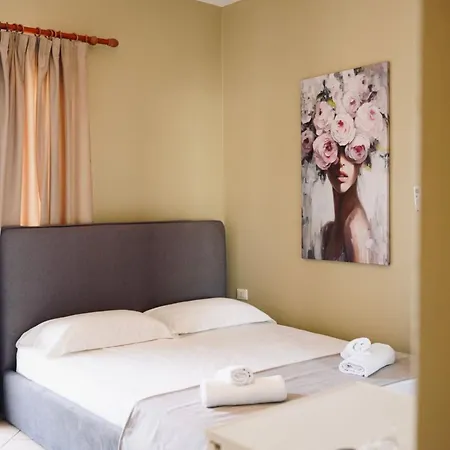 Corner Apartment *